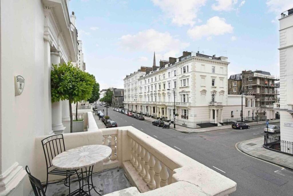 Stunning Grand 2 Bed, 2 Bath Apartment, Londra Dış mekan fotoğraf