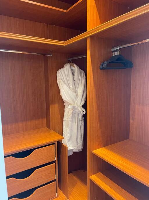 Stunning Grand 2 Bed, 2 Bath Apartment, Londra Dış mekan fotoğraf